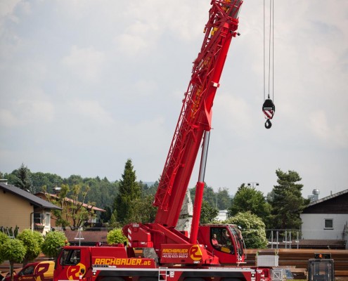 Rachbauer GmbH - Straßwalchen - Salzburg - Ihr starker Partner! - Rachbauer Kran Mobilbaukran mieten