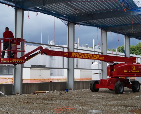 Rachbauer GmbH - Straßwalchen - Salzburg - Teleskopsteiger mieten - Teleskoparbeitsbühne