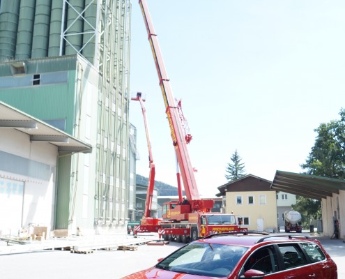 Rachbauer GmbH - Straßwalchen - Salzburg - 220 Tonnen Autokran - 43 meter Gelenkteleskoparbeitsbühne
