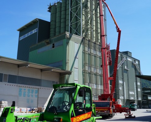 Rachbauer GmbH - Straßwalchen - Salzburg - 220 Tonnen Autokran - 43 meter Gelenkteleskoparbeitsbühne